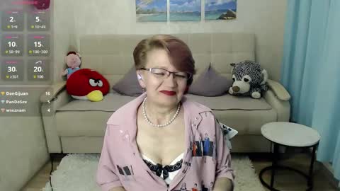 Diana online show from May 17, 4:16 pm