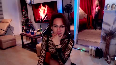 M MMY online show from January 8, 9:34 pm