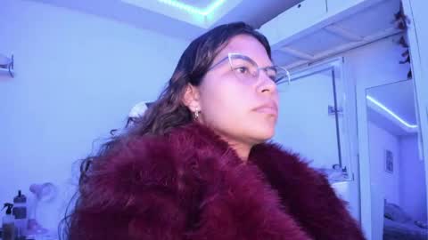  Lady  online show from June 2, 1:51 am