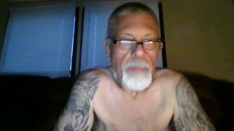 laidbackluxury online show from May 31, 9:19 am
