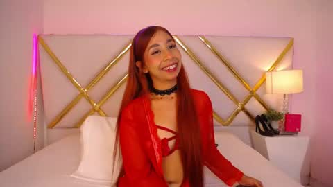 Laila Stilwills online show from August 3, 5:42 am