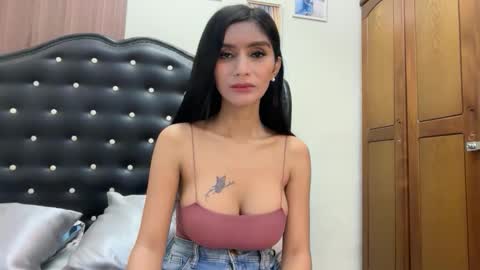 kristine online show from May 7, 7:09 pm