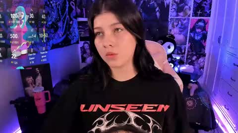 LanaKyutt666 online show from June 3, 11:32 pm