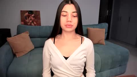 Lana online show from May 8, 7:30 pm