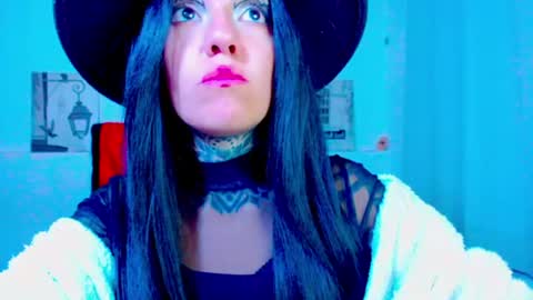 LANNIE   online show from June 14, 3:41 am