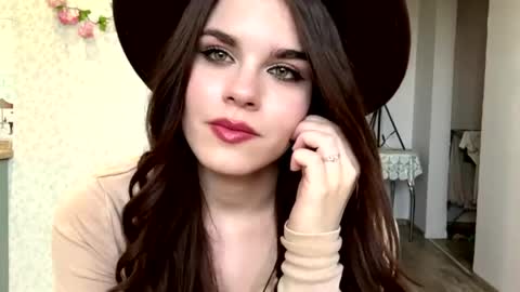 Tiffany online show from May 19, 3:08 pm