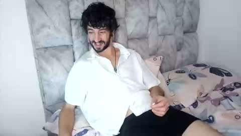 latinlustandfrenchkiss online show from May 31, 9:05 pm