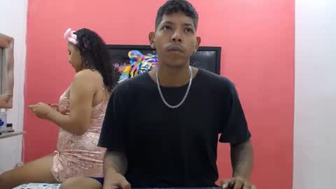 latinosnifomanos online show from July 7, 12:45 am