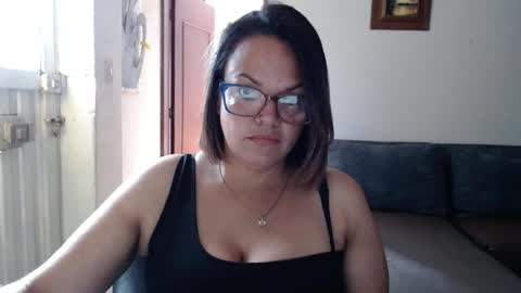 Laura online show from June 21, 8:48 pm