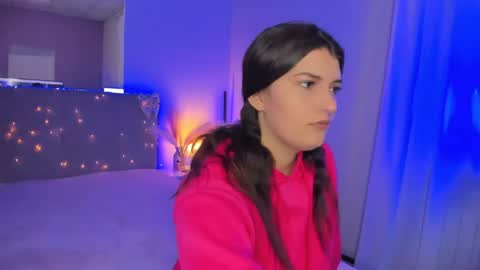 Laura online show from May 11, 5:36 am