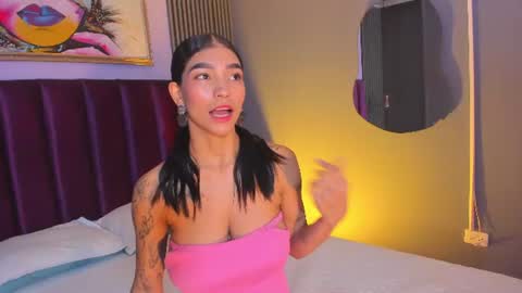 Laura online show from July 8, 12:30 pm