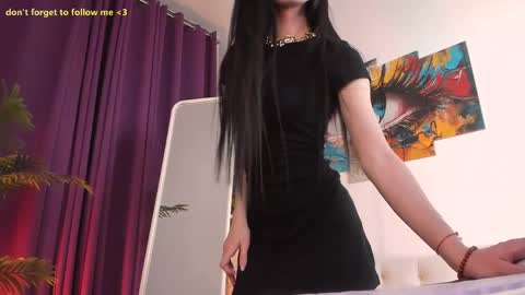 Laura online show from June 11, 12:32 am