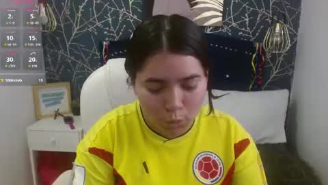laura  online show from June 17, 8:25 pm