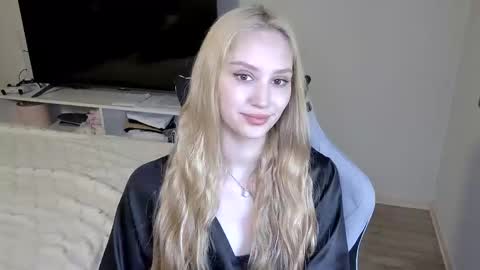 LaylaPretty001 online show from May 29, 5:38 am