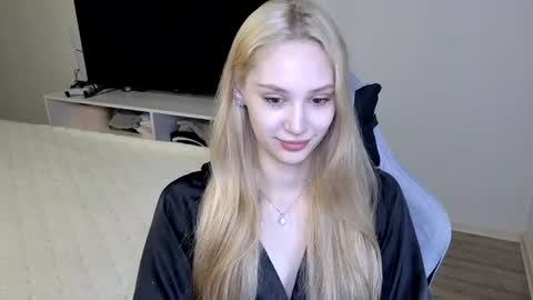 LaylaPretty001 online show from July 6, 4:20 am