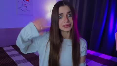 Sophie online show from June 1, 7:04 pm