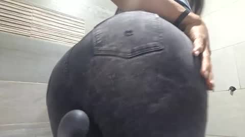 legscaramelxx online show from July 8, 11:30 pm