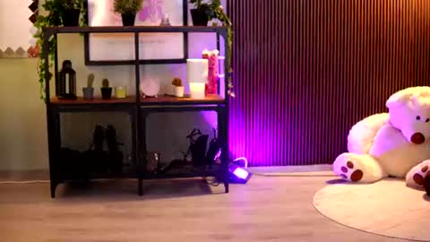 Lena Laurent online show from July 26, 9:40 am