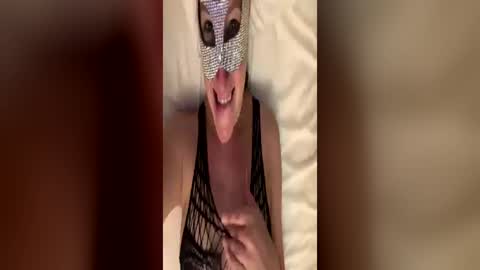 leonie_vancat online show from June 27, 10:16 pm