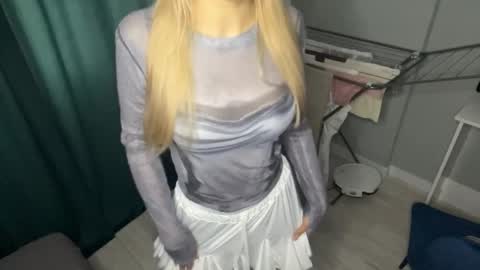 Kate online show from May 13, 2:27 pm