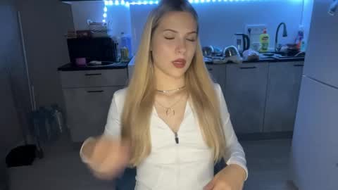 Kate online show from May 20, 5:19 pm