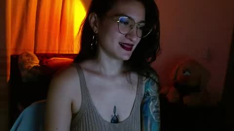 liliana online show from May 13, 6:23 am