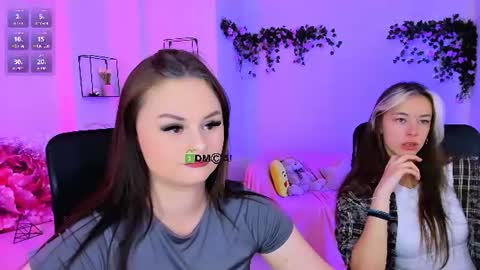 lia_dream_ online show from June 19, 8:09 am