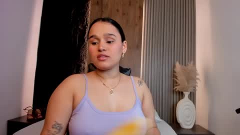 Lia  online show from May 14, 2:43 am