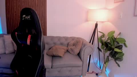 Liam Collins online show from June 3, 11:57 am