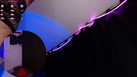 Lianna Lee online show from June 16, 10:25 pm