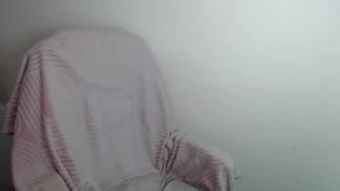 Lia online show from May 12, 4:05 pm