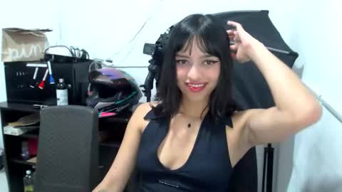 liilithstone online show from May 9, 3:01 am