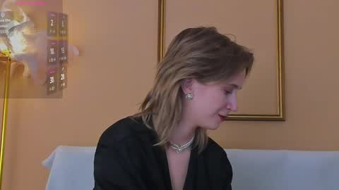 Lilian  online show from May 11, 1:34 am