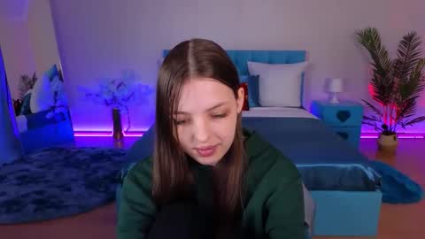 Lili Bakery online show from June 1, 1:40 am