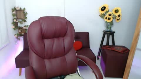 Lilly online show from May 27, 3:09 pm