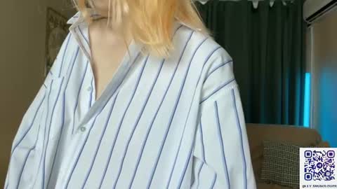 Lily Spark online show from June 17, 1:43 am