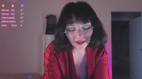 lirara online show from June 9, 1:44 pm
