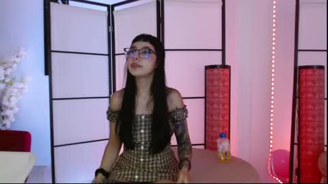 Paulette online show from May 30, 4:33 am