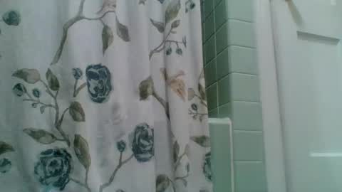 littlejay             littlejay online show from June 14, 9:33 am