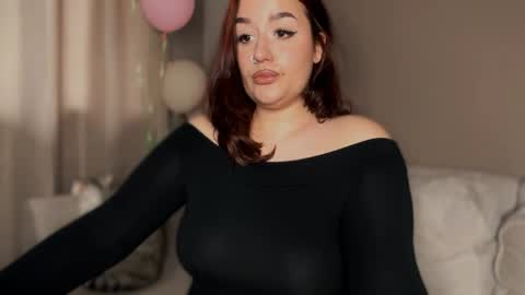 lizamartina online show from May 13, 7:51 am