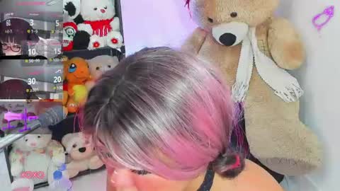 Lizz  online show from June 18, 12:21 pm