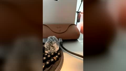 logan__kelly online show from July 14, 1:27 pm
