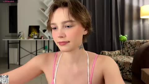 lolaatatee online show from July 4, 8:12 pm