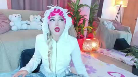 Lolly  online show from July 7, 3:08 am