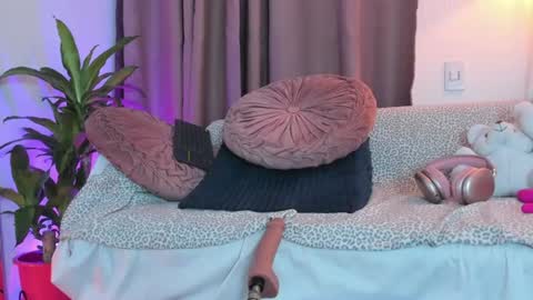 Lolly  online show from July 12, 3:53 am