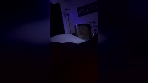 longcock22327 online show from July 10, 3:11 am