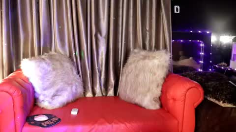 Lorena online show from July 10, 10:25 pm