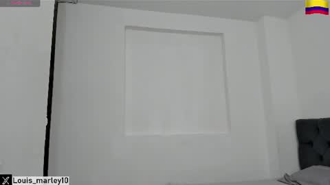 louis_marley_ online show from June 13, 7:57 pm