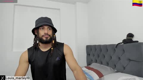 louis_marley_ online show from June 7, 5:40 pm