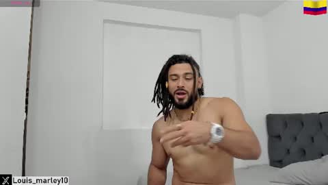 louis_marley_ online show from July 28, 3:21 pm